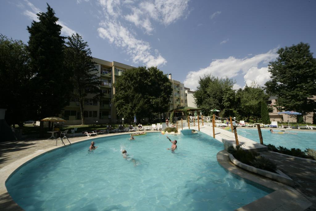 Ljuljak Hotel Golden Sands Luaran gambar