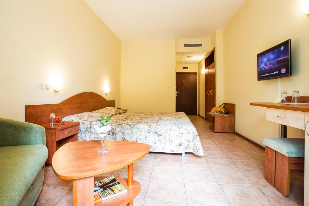 Ljuljak Hotel Golden Sands Bilik gambar